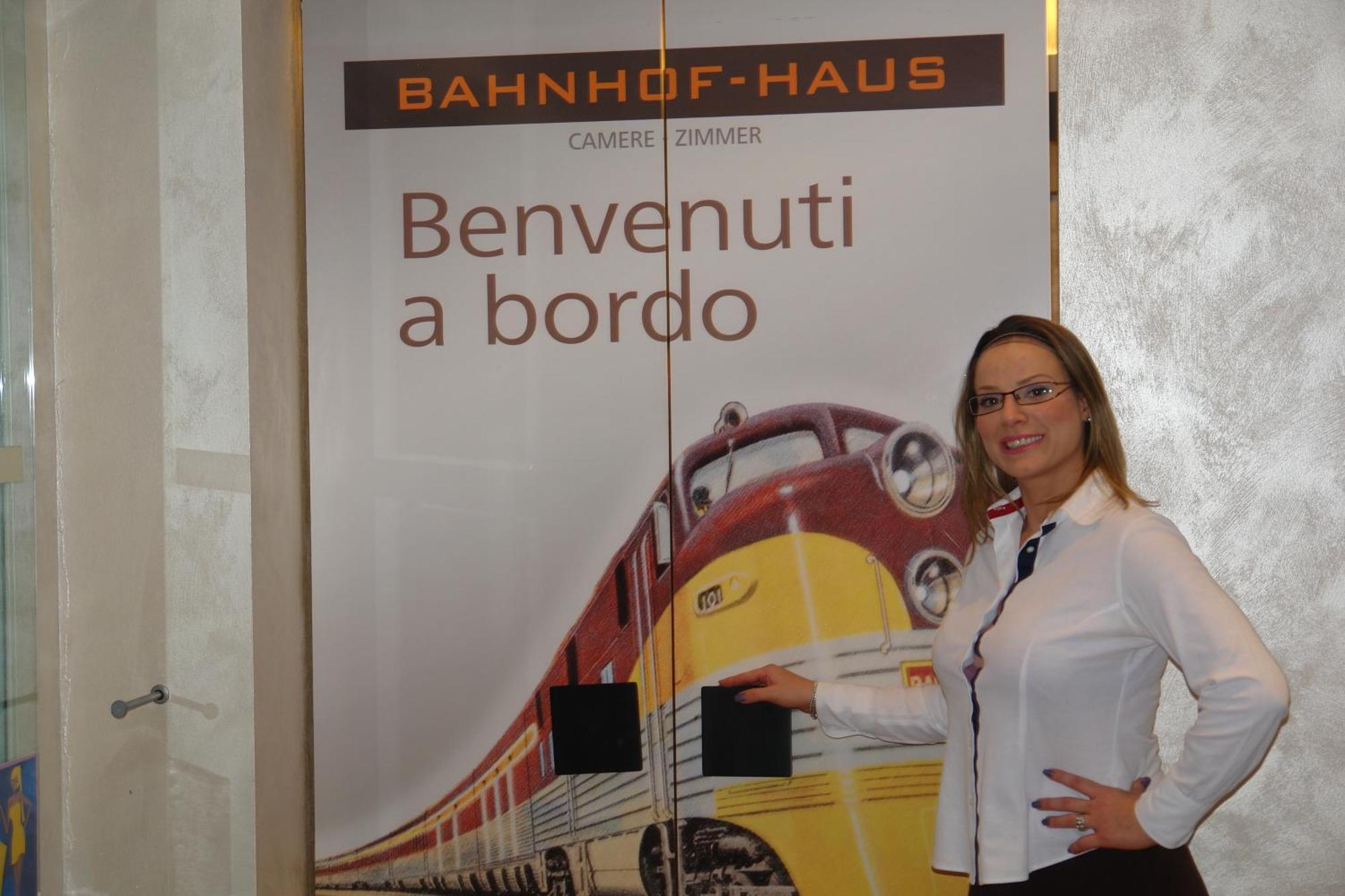 Hotel Bahnhof Haus Chiasso Buitenkant foto