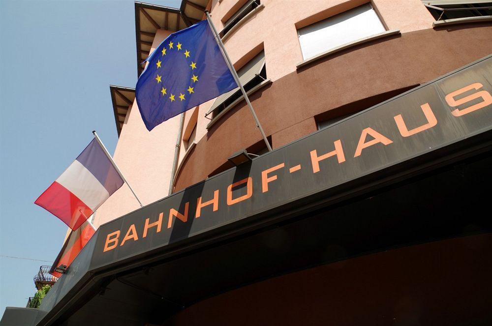 Hotel Bahnhof Haus Chiasso Buitenkant foto