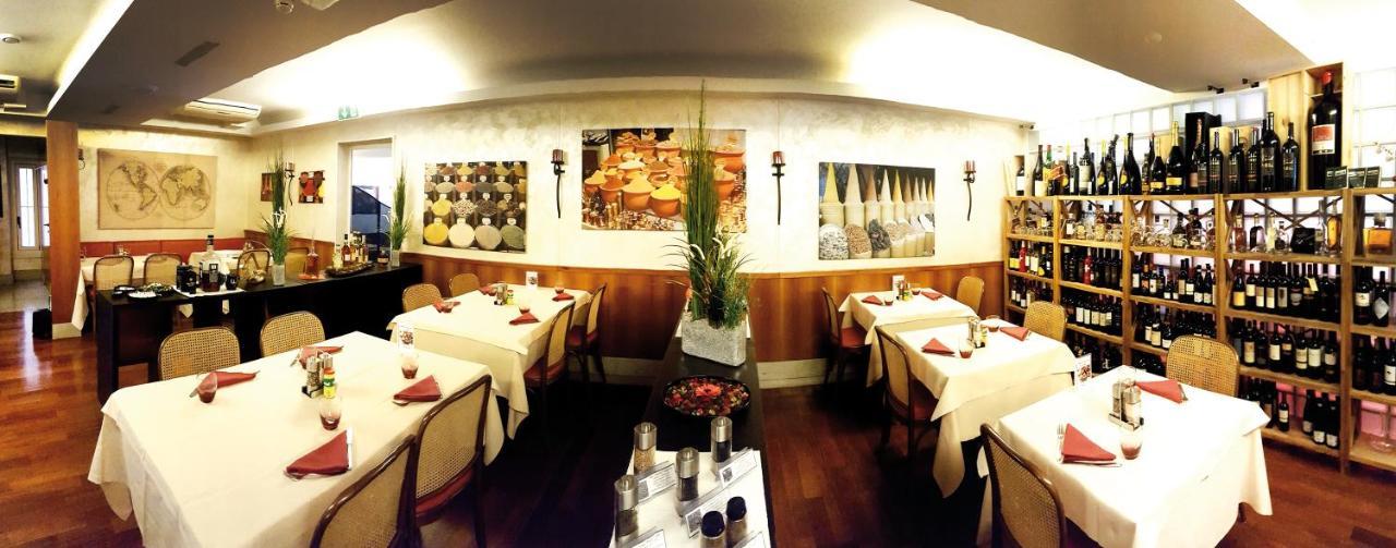 Hotel Bahnhof Haus Chiasso Buitenkant foto